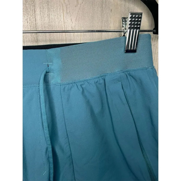 Lululemon Men's Blue green Linerless Shorts Size M Casual Summer Activewear - Picture 3 of 6